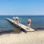 12 Person In Semesterbostad