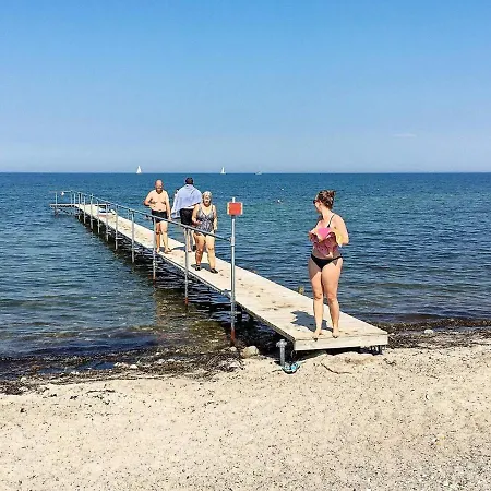 12 Person In Feriehus