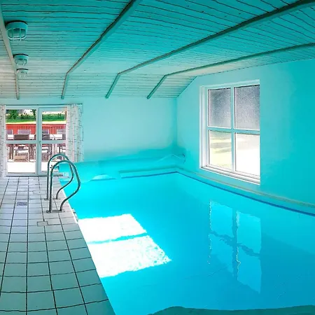 12 Person In Prázdninový dům *